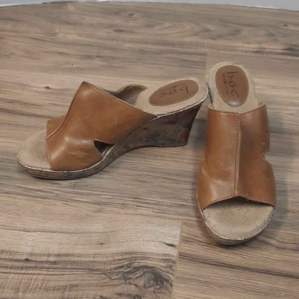 BOC by Born Tan Leather Sandal Wedges with painted cork heel details Size 10